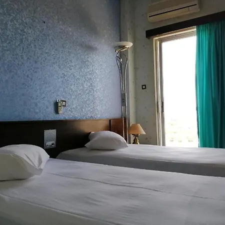 Otel Alexandros 2*