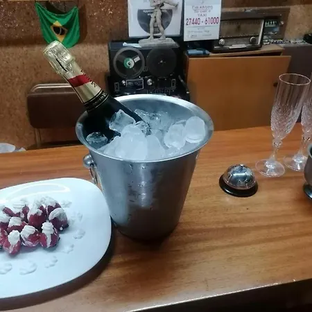 Отель Alexandros